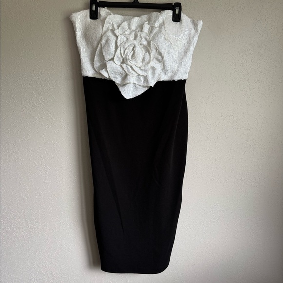 Betsy & Adam Black White Sequin Rosette Bodice Colorblock Sheath Dress Womens 14 - Picture 2 of 7